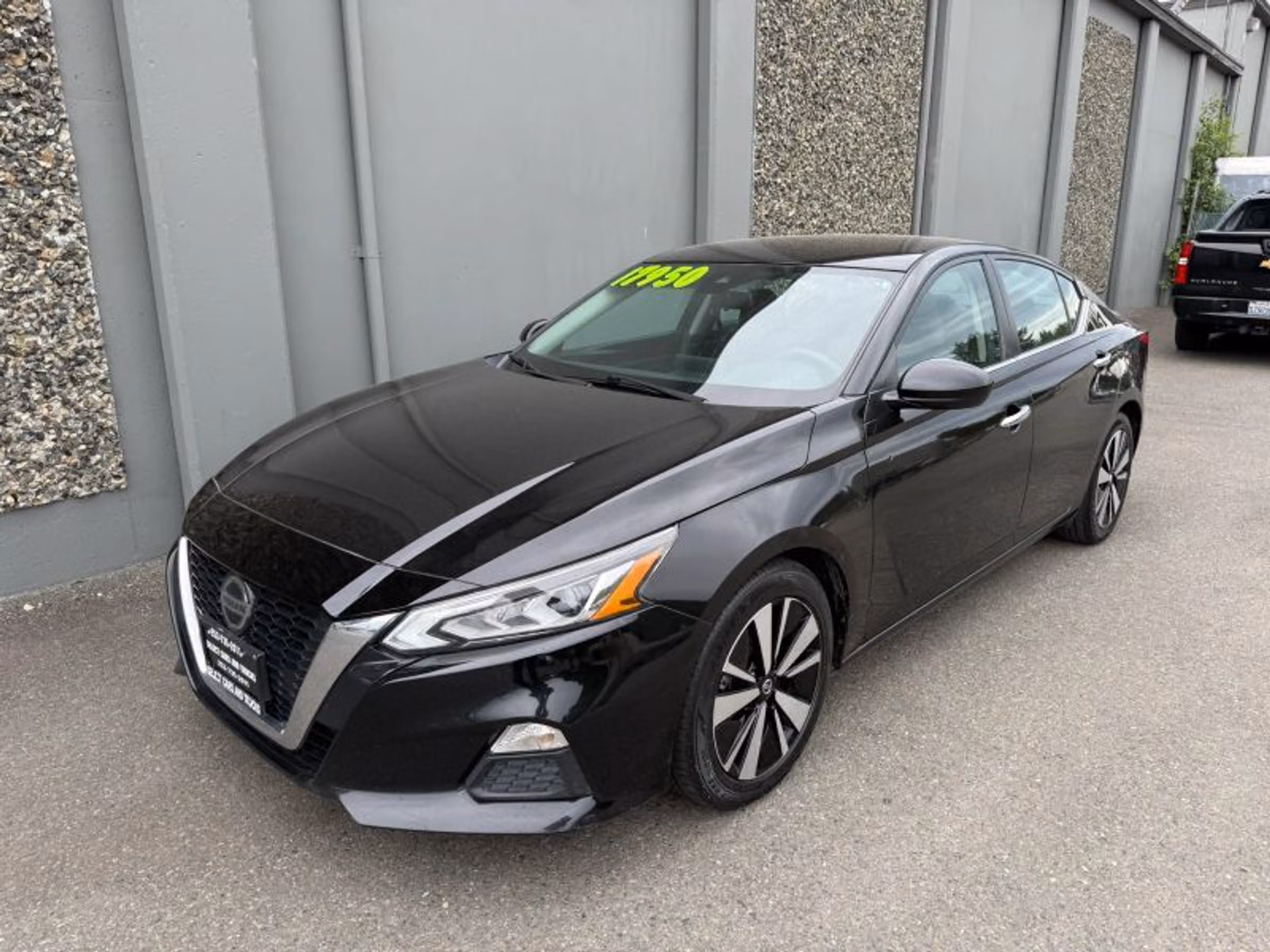 2022 Nissan Altima 2.5 SV Image 1