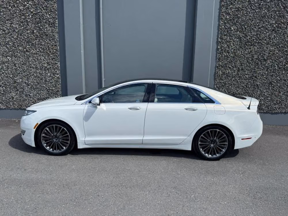 2013 Lincoln MKZ Base Image 2