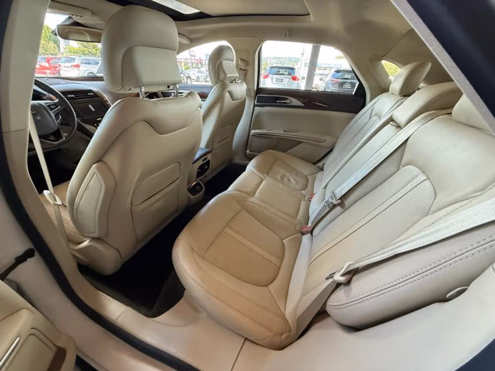 2013 Lincoln MKZ Base Image 17