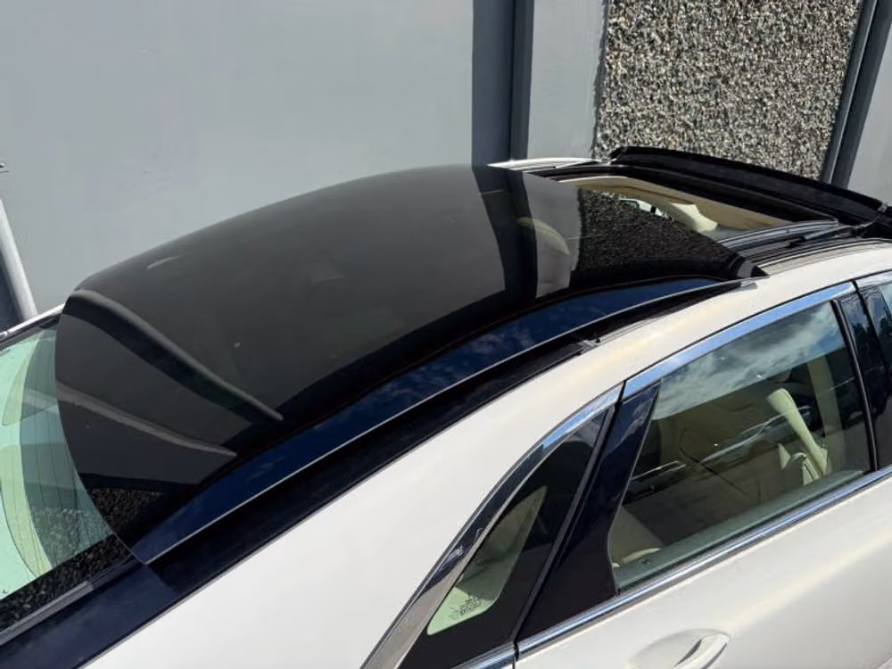 2013 Lincoln MKZ Base Image 9