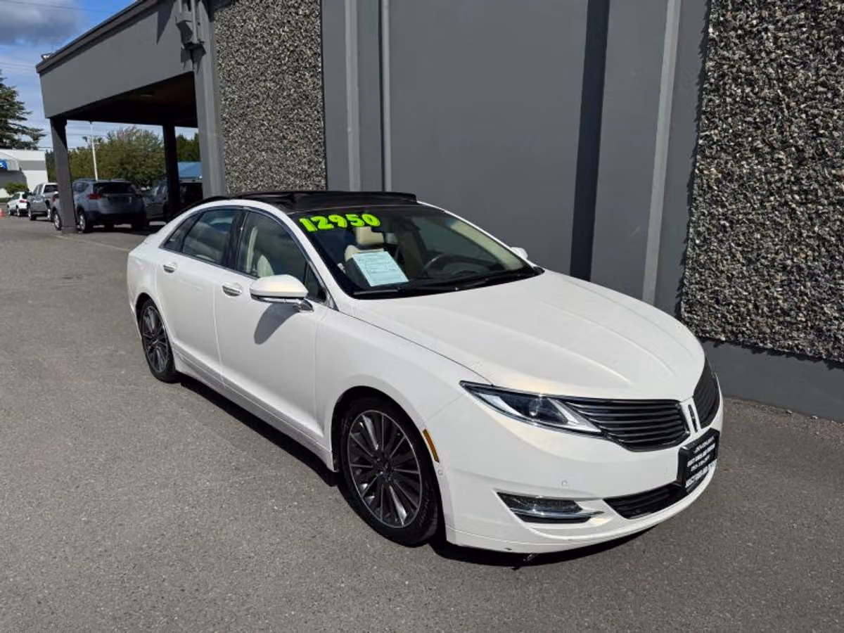 2013 Lincoln MKZ Base Image 4