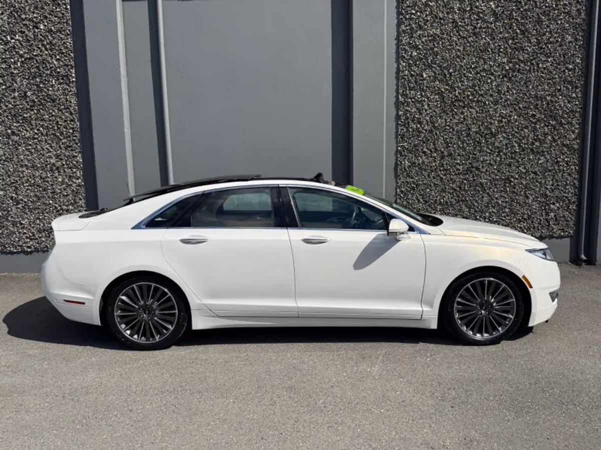 2013 Lincoln MKZ Base Image 5