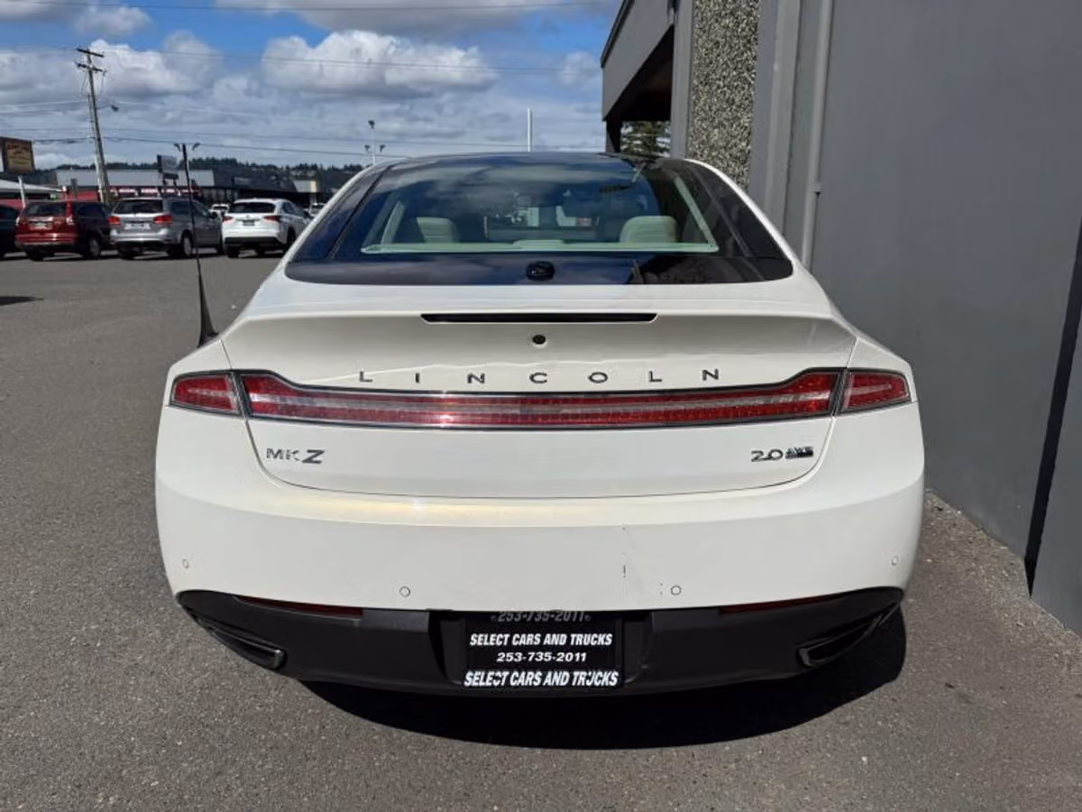 2013 Lincoln MKZ Base Image 8