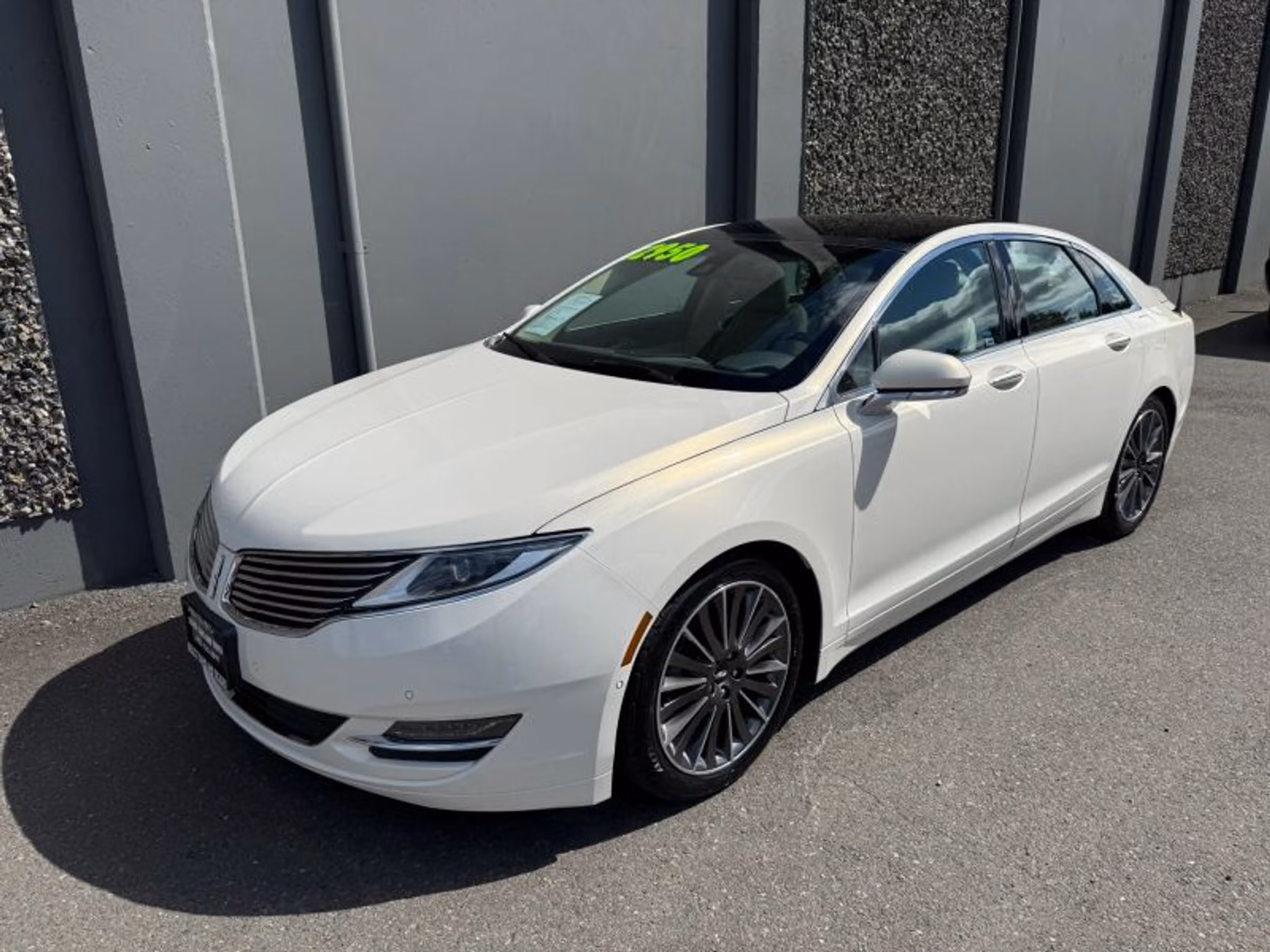 2013 Lincoln MKZ Base Image 1