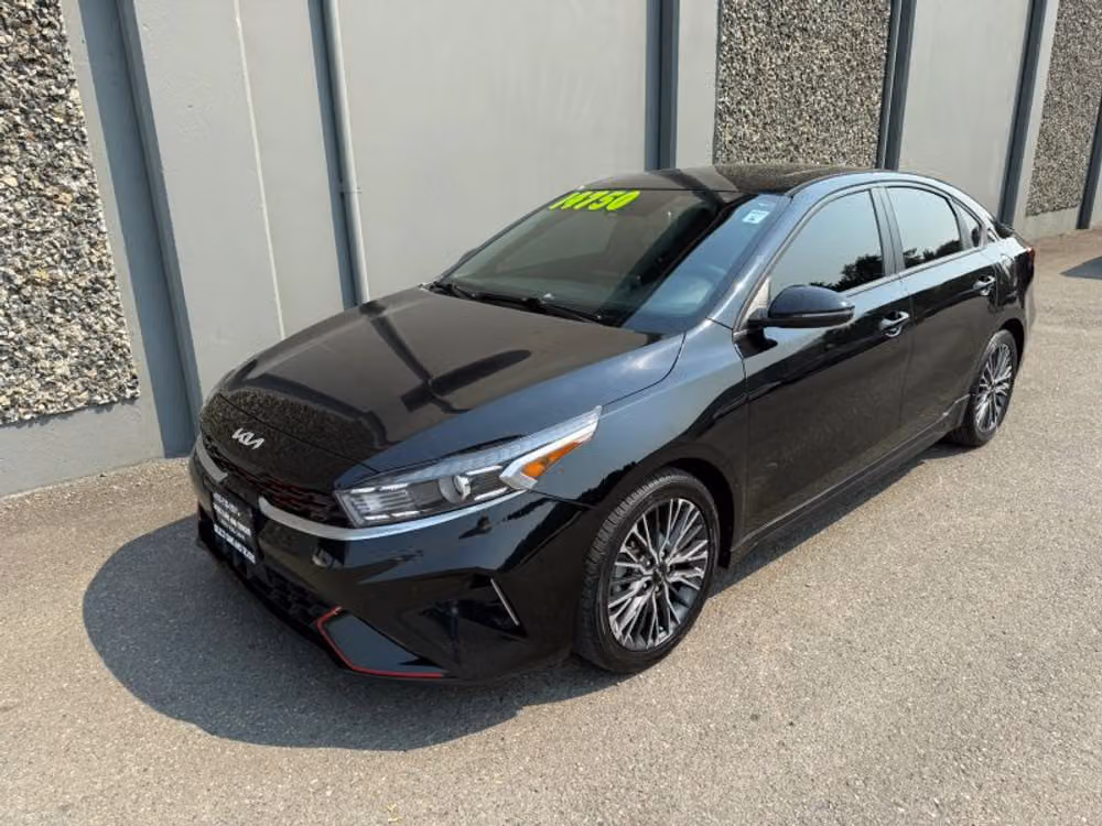 2023 Kia Forte GT-Line Image 1
