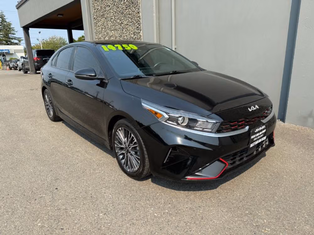 2023 Kia Forte GT-Line Image 4