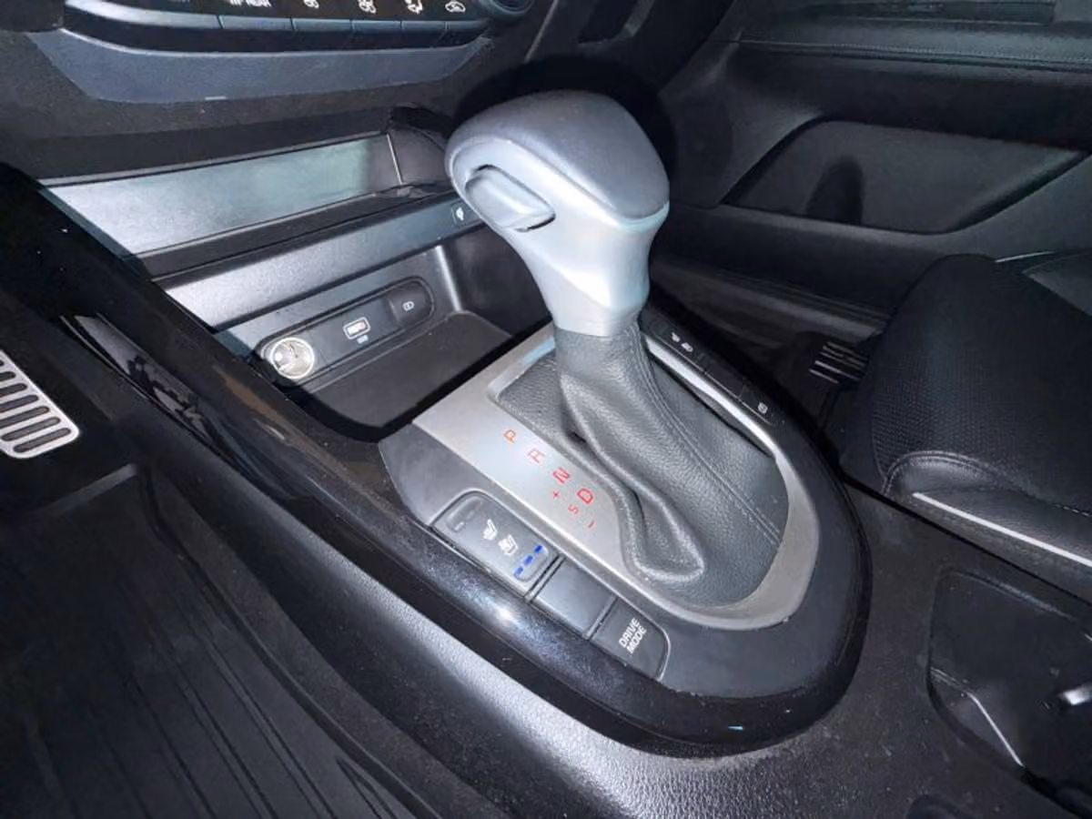 2023 Kia Forte GT-Line Image 13