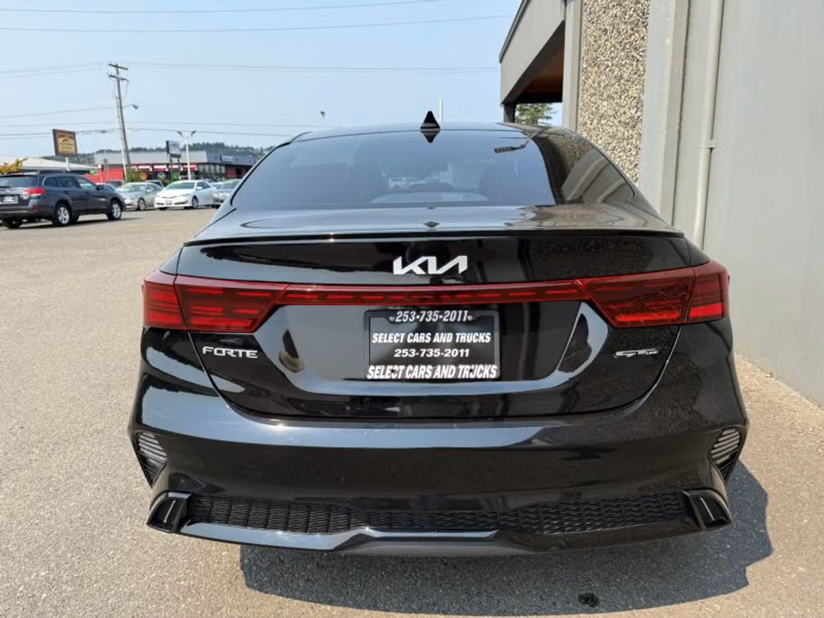 2023 Kia Forte GT-Line Image 8
