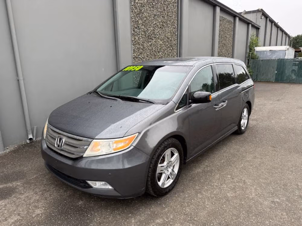 2011 Honda Odyssey Touring Elite Minivan 4D Passenger Image 1