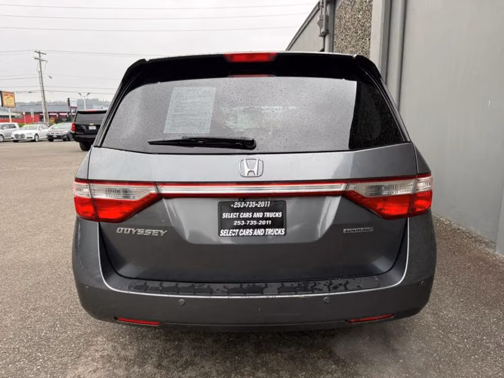 2011 Honda Odyssey Touring Elite Minivan 4D Passenger Image 8
