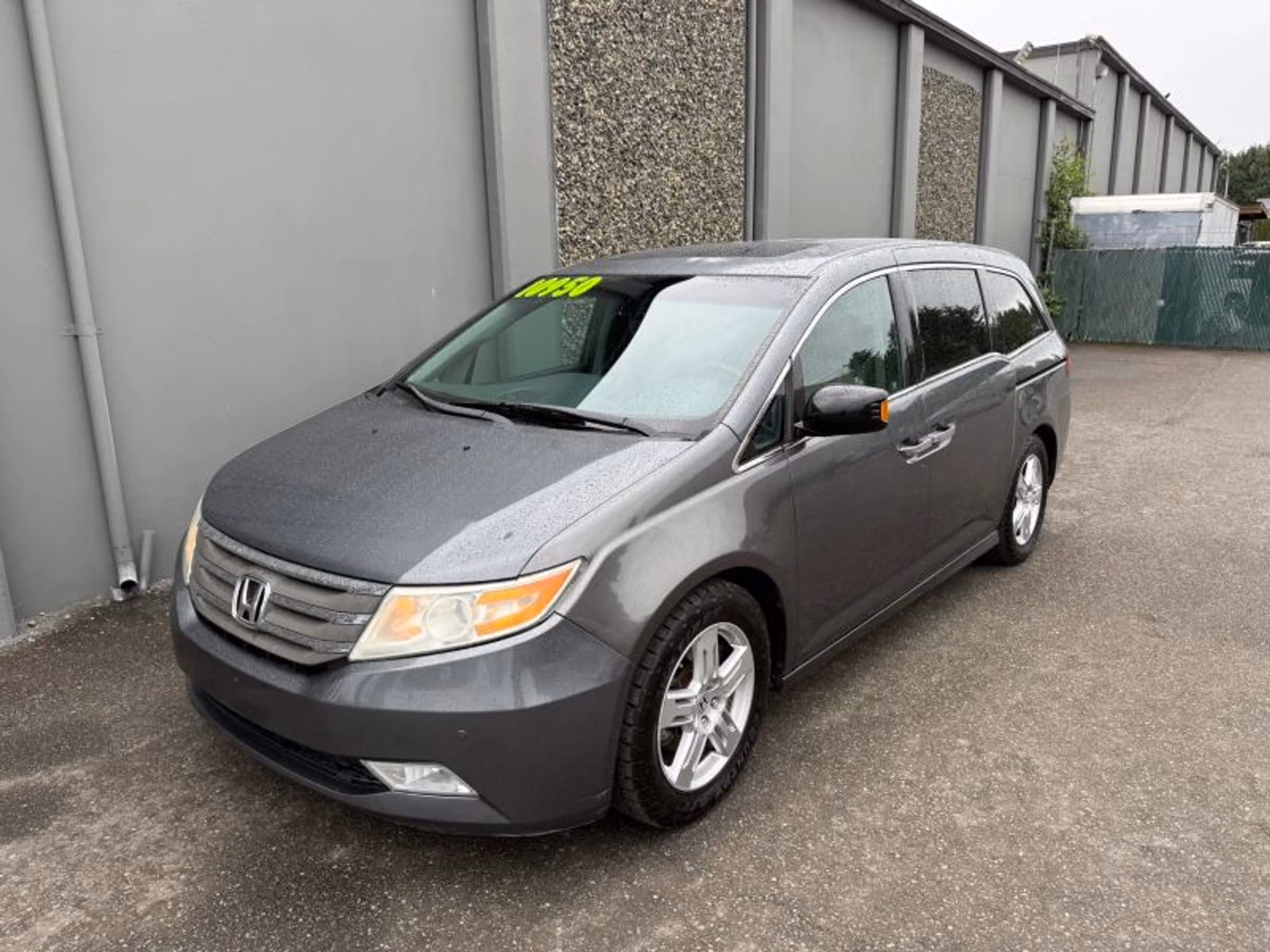 2011 Honda Odyssey Touring Elite Minivan 4D Passenger Image 1