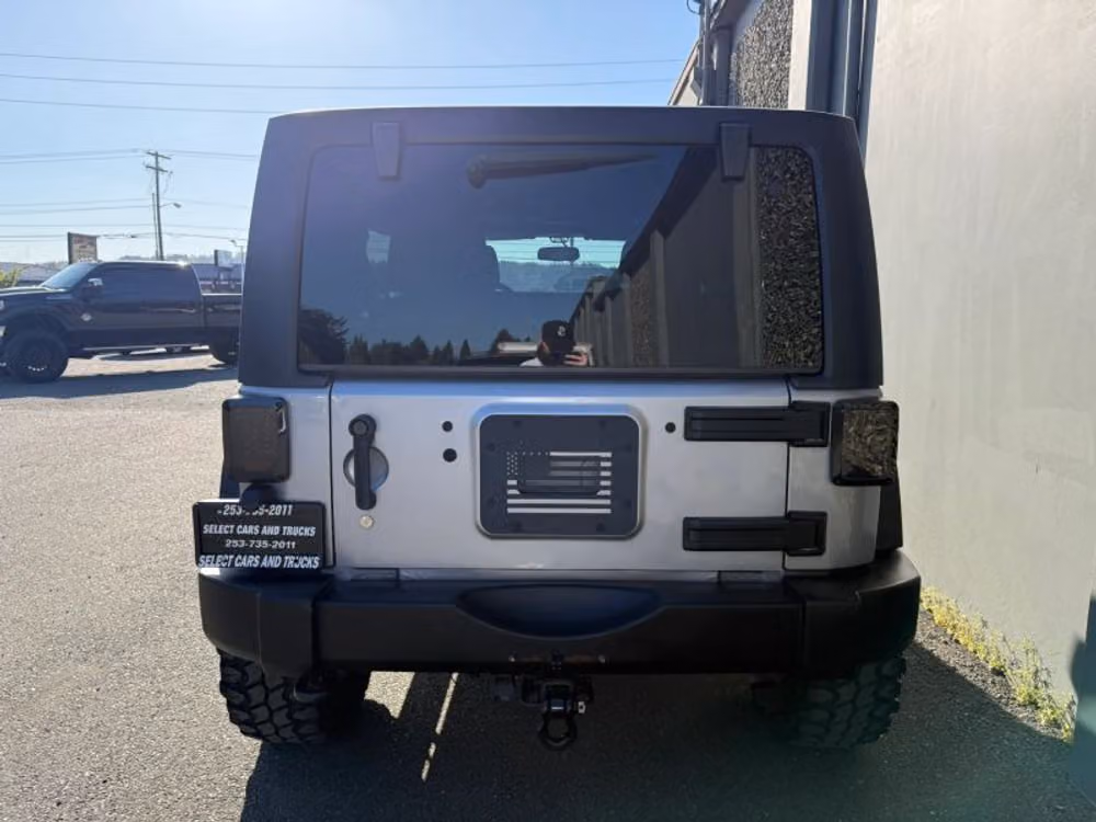 2013 Jeep Wrangler Unlimited Rubicon Image 8