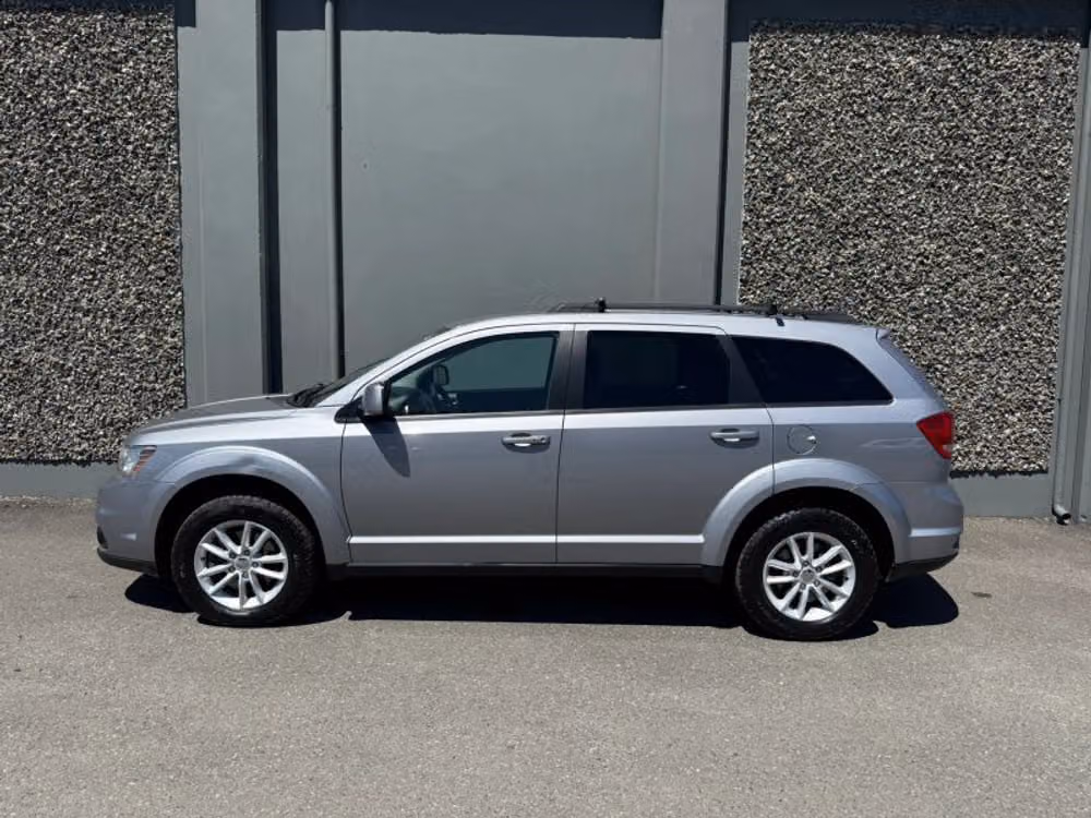 2016 Dodge Journey SXT Image 2