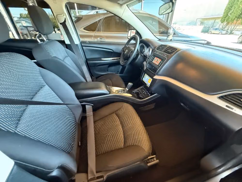 2016 Dodge Journey SXT Image 15