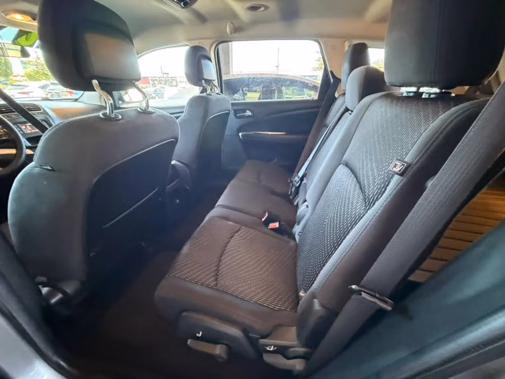 2016 Dodge Journey SXT Image 16