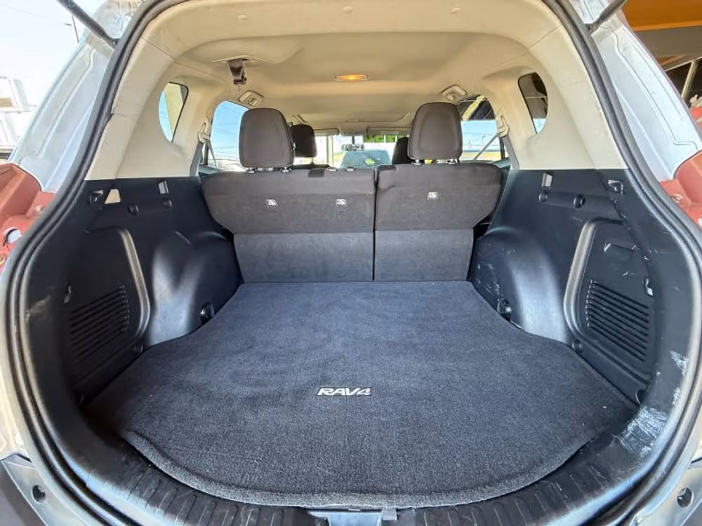 2013 Toyota RAV4 XLE Image 18
