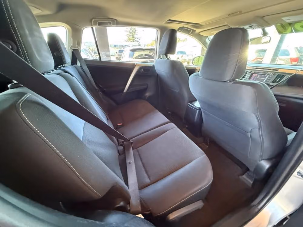 2013 Toyota RAV4 XLE Image 17