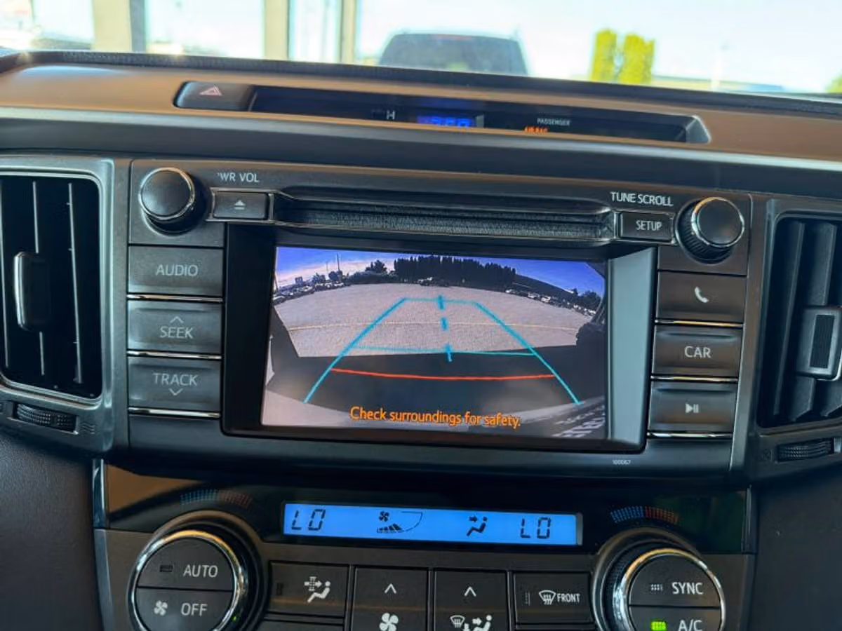 2013 Toyota RAV4 XLE Image 13