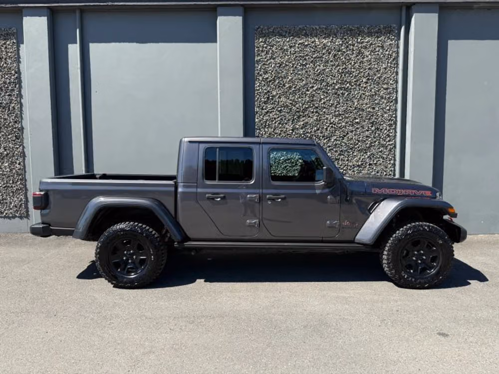 2020 Jeep Gladiator Mojave Crew Cab Image 5