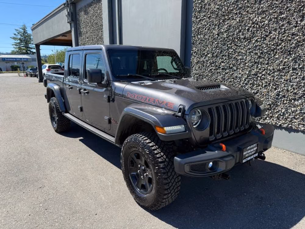 2020 Jeep Gladiator Mojave Crew Cab Image 4