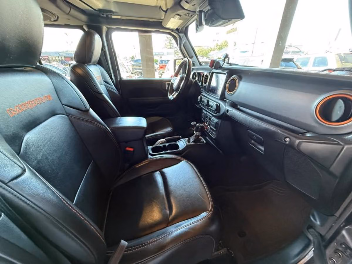 2020 Jeep Gladiator Mojave Crew Cab Image 16