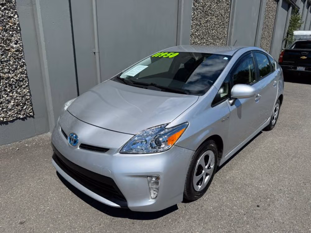 2012 Toyota Prius Four Image 1