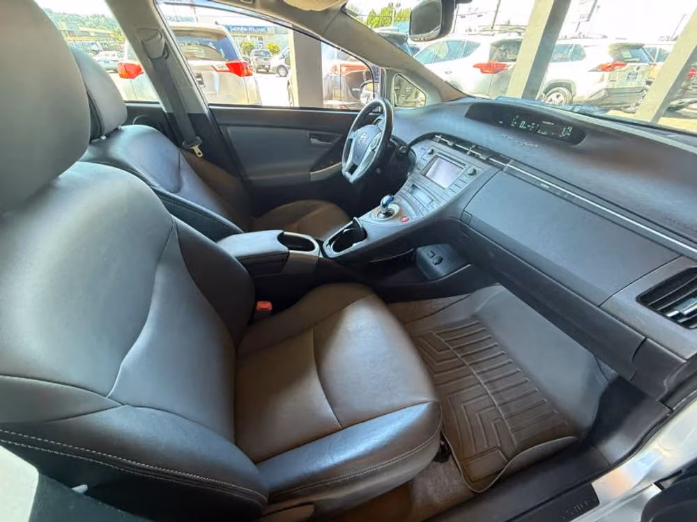 2012 Toyota Prius Four Image 15