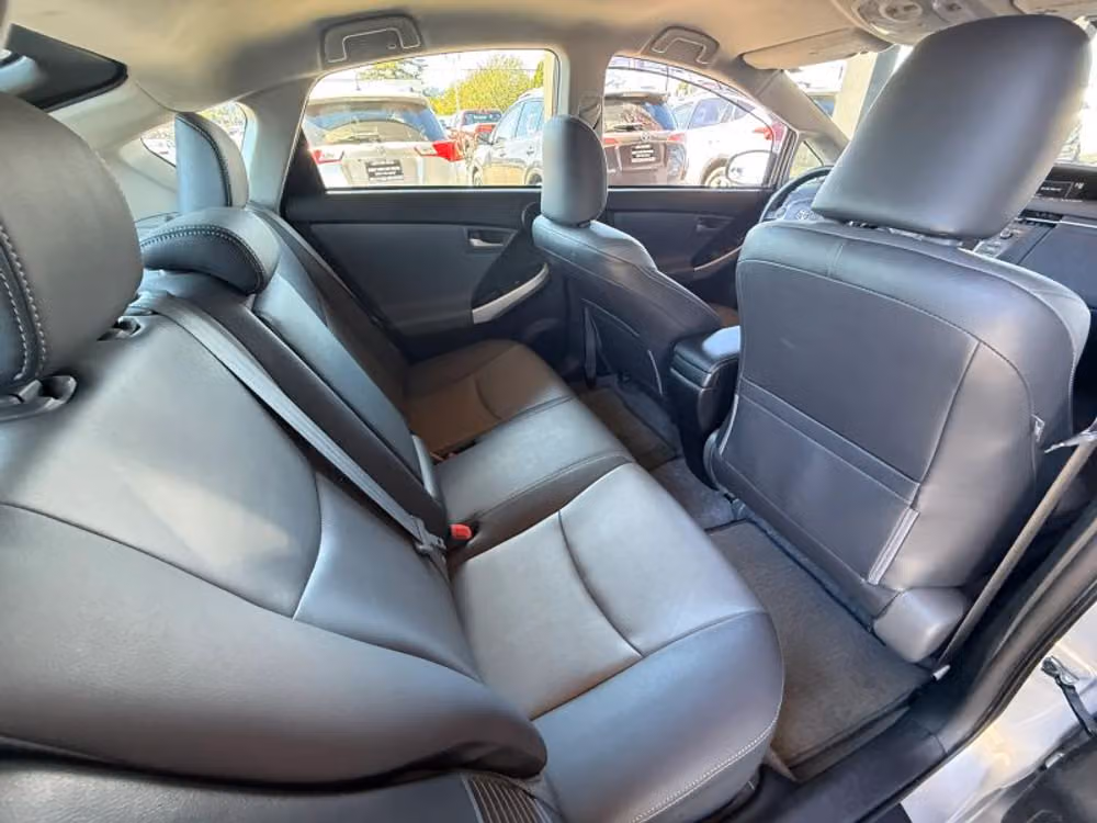 2012 Toyota Prius Four Image 17