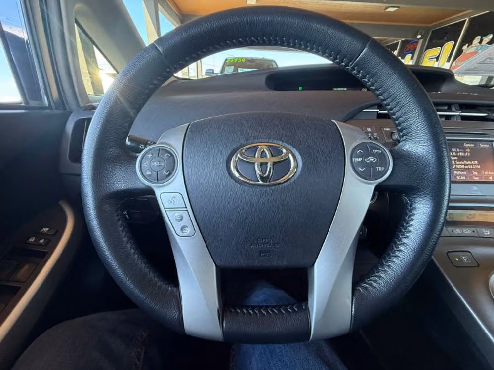 2012 Toyota Prius Four Image 9