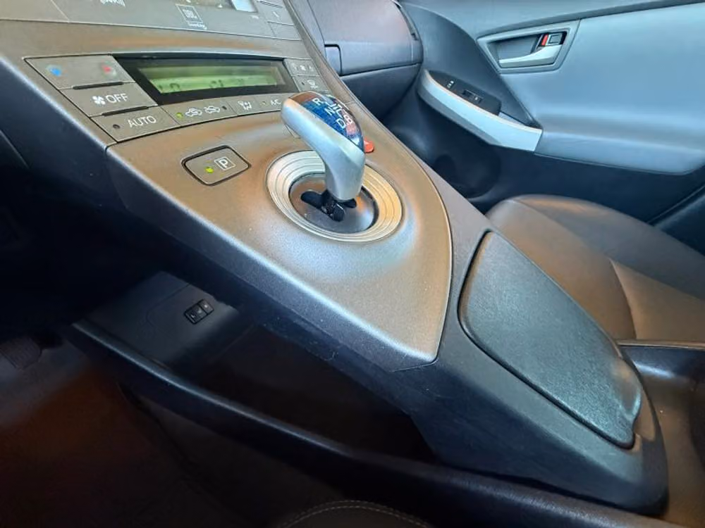 2012 Toyota Prius Four Image 13