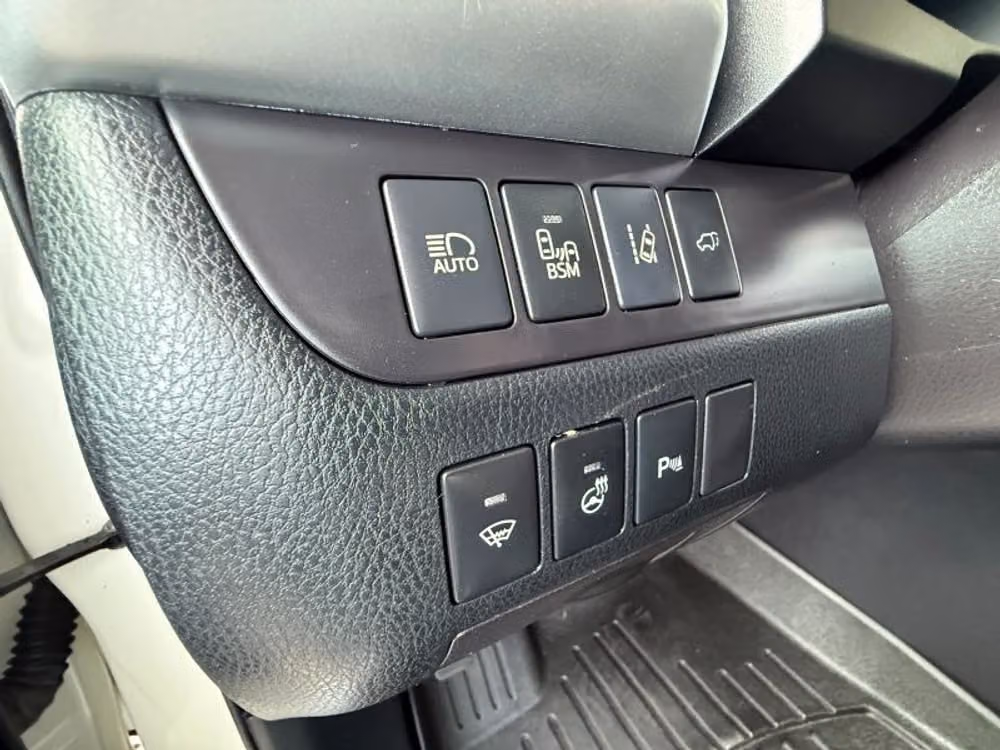 2016 Toyota Highlander Limited Platinum Image 13