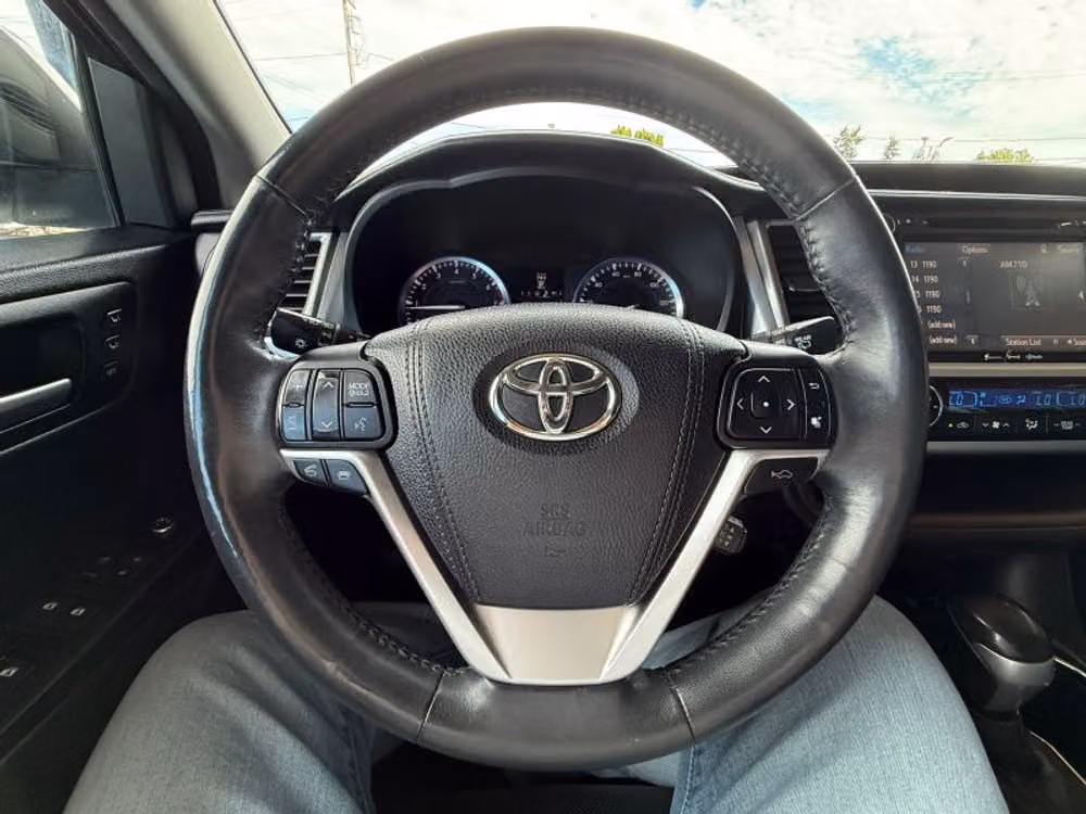 2016 Toyota Highlander Limited Platinum Image 9