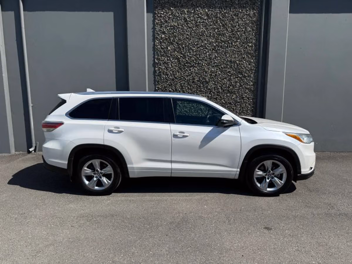 2016 Toyota Highlander Limited Platinum Image 5