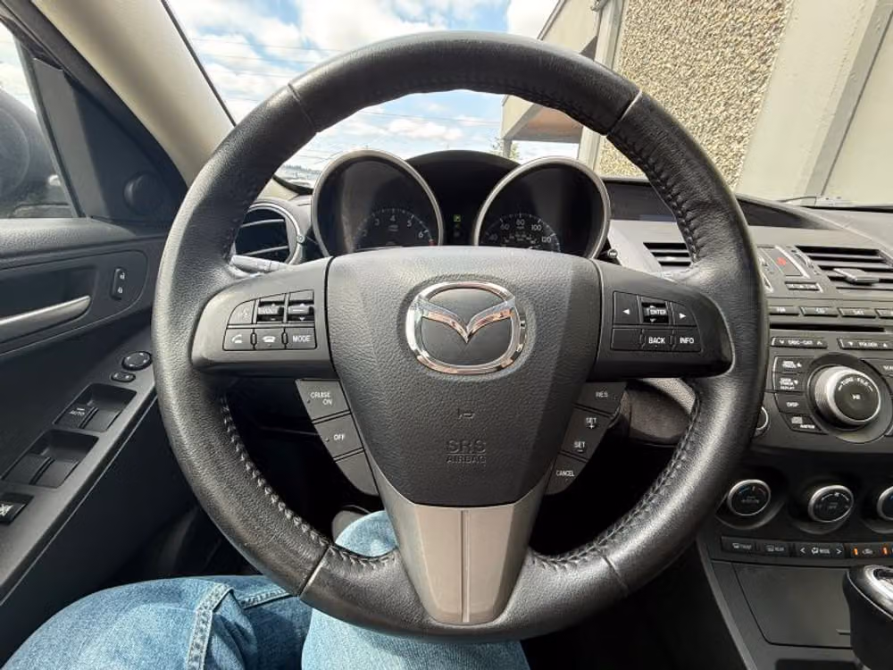 2013 Mazda 3 i Touring Image 9