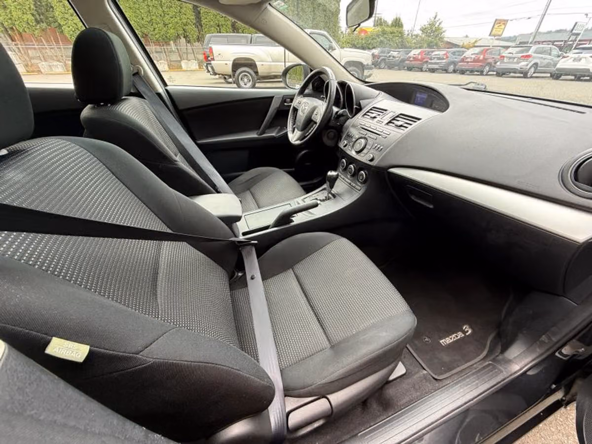 2013 Mazda 3 i Touring Image 14