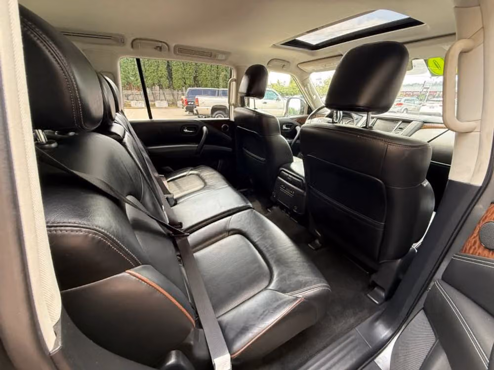 2020 Nissan Armada SL Image 16