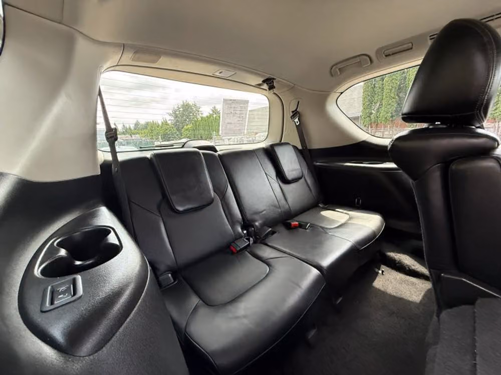 2020 Nissan Armada SL Image 17
