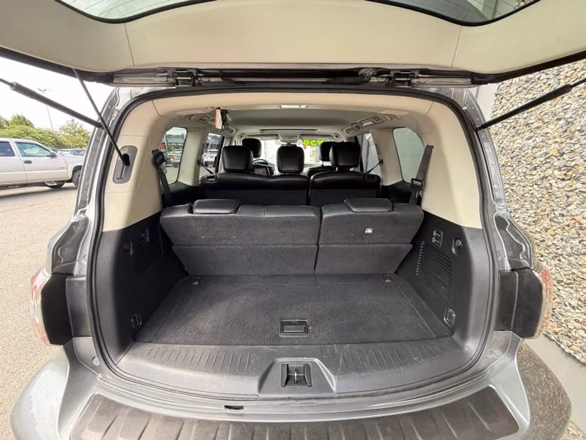 2020 Nissan Armada SL Image 18