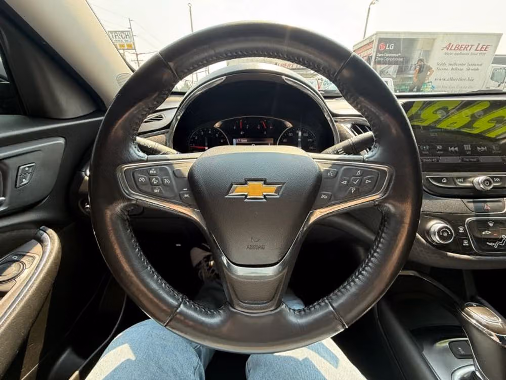2018 Chevrolet Malibu LT Image 9