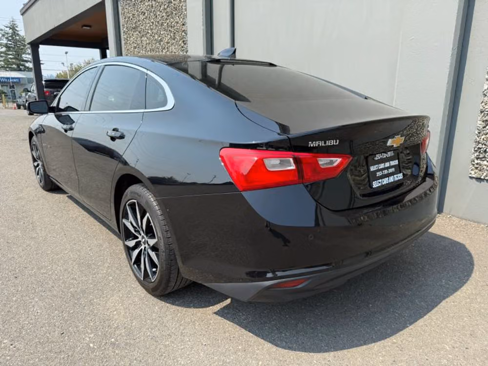 2018 Chevrolet Malibu LT Image 3