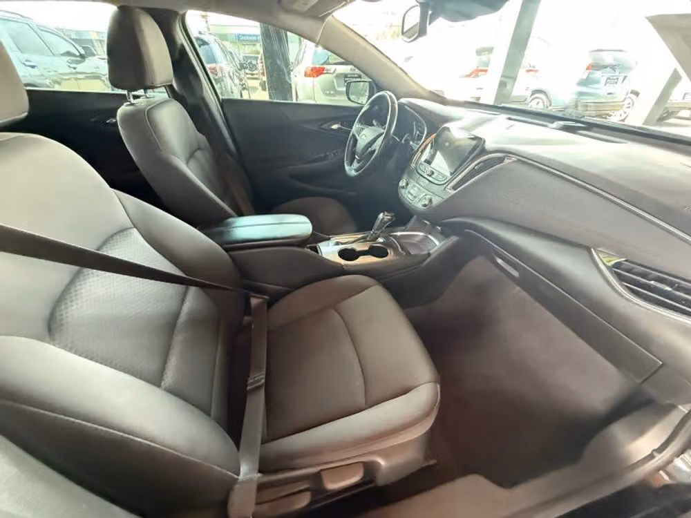 2018 Chevrolet Malibu LT Image 14