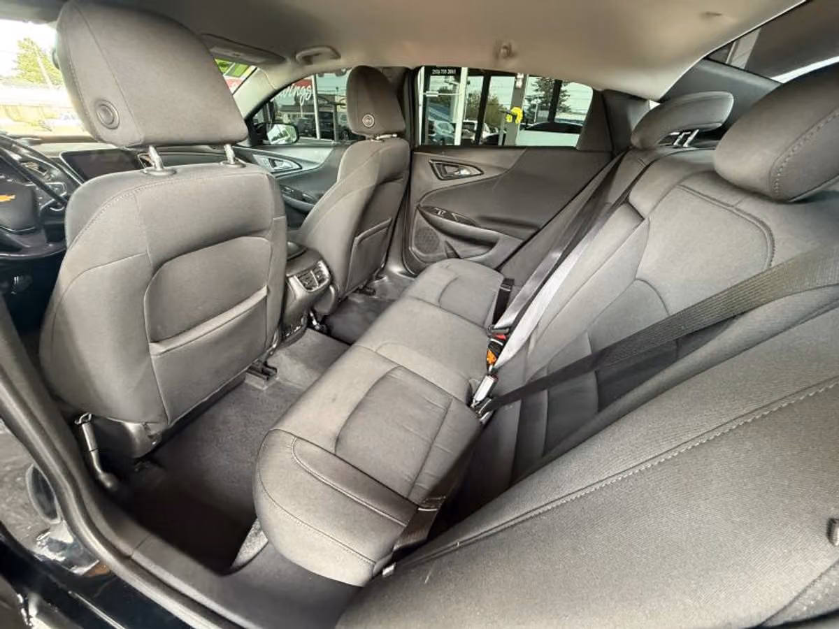 2018 Chevrolet Malibu LT Image 15
