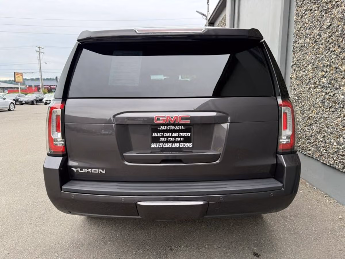2017 GMC Yukon SLT Image 8
