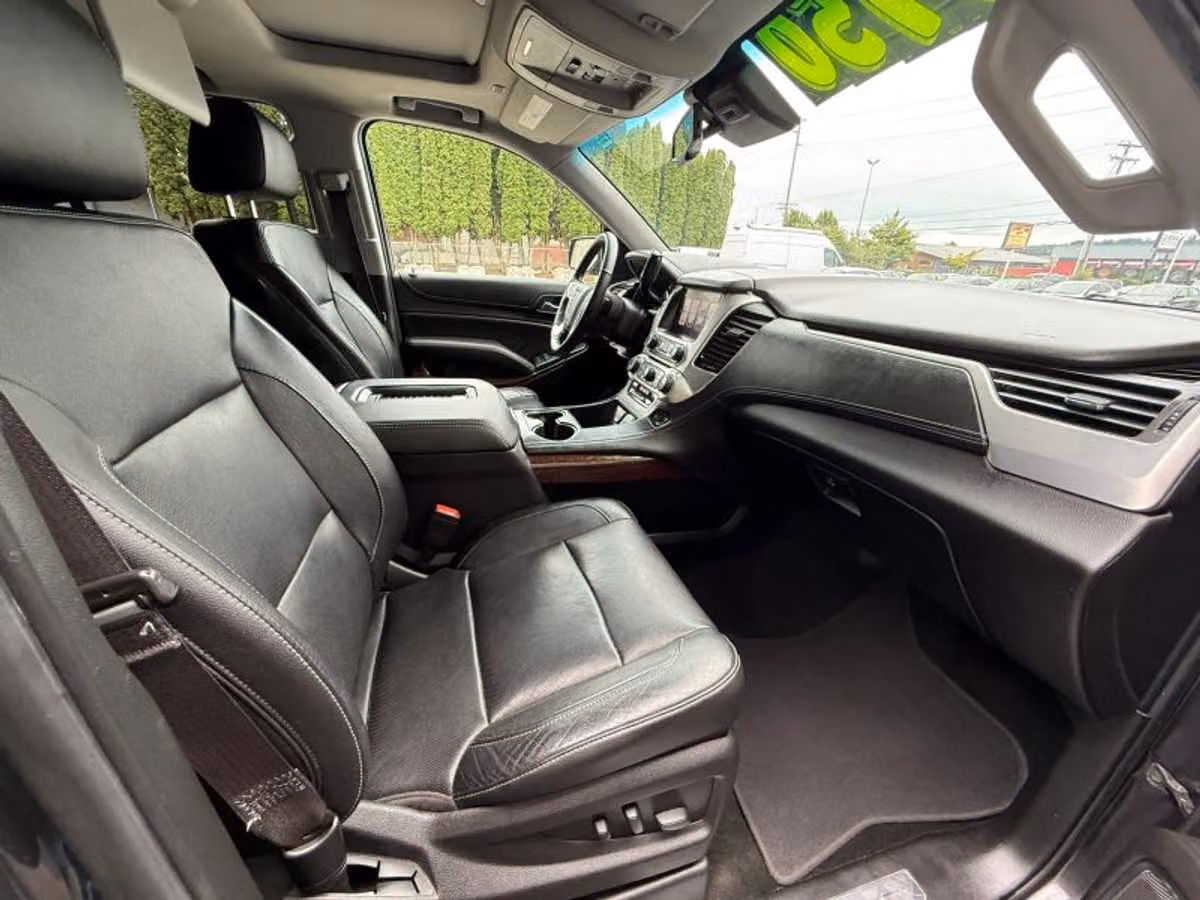 2017 GMC Yukon SLT Image 14