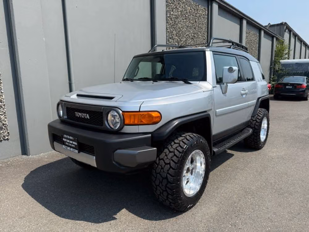 2007 Toyota FJ Cruiser Base Image 1