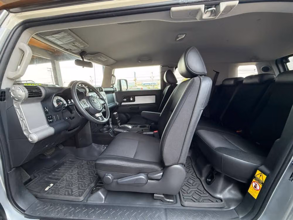 2007 Toyota FJ Cruiser Base Image 15