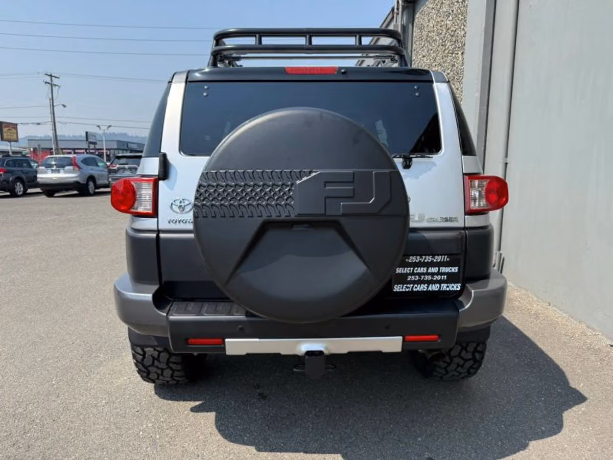 2007 Toyota FJ Cruiser Base Image 8