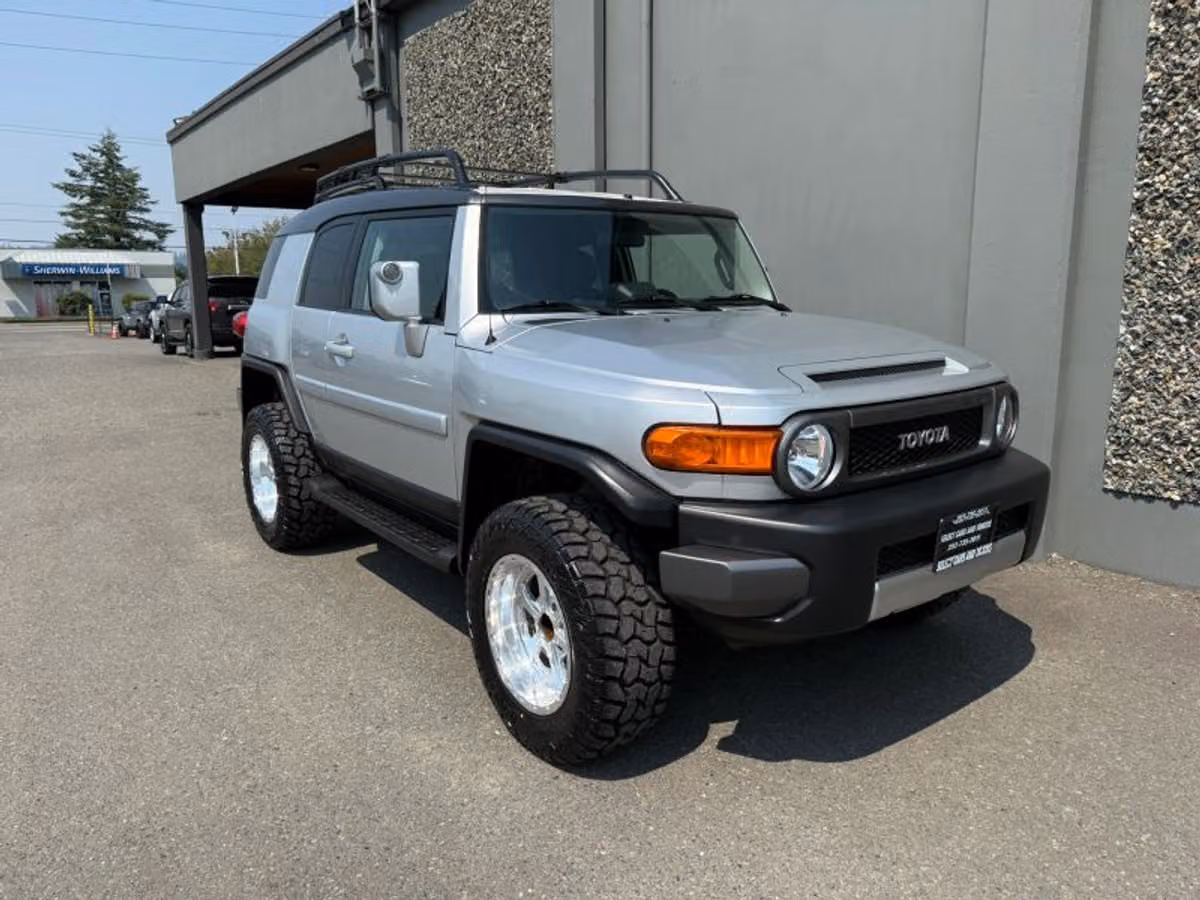 2007 Toyota FJ Cruiser Base Image 4