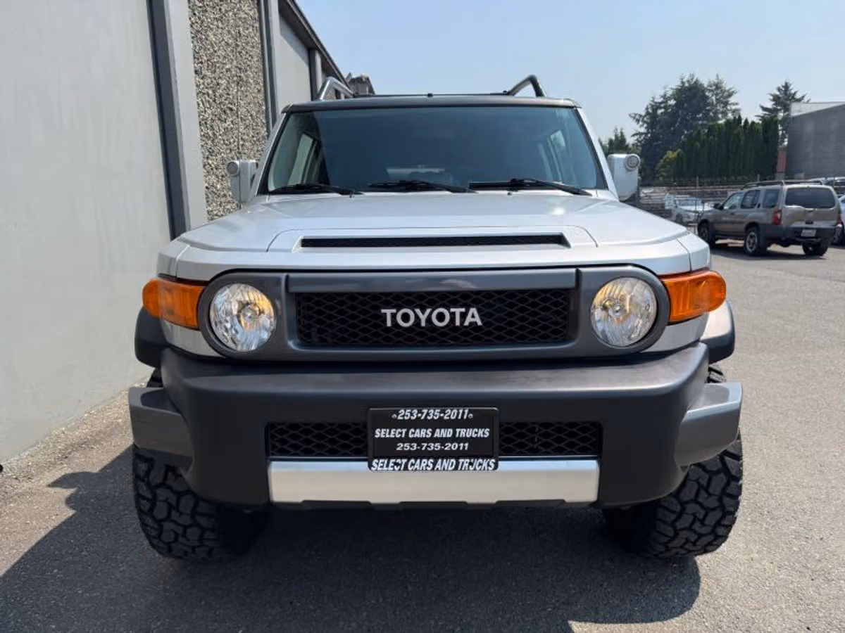 2007 Toyota FJ Cruiser Base Image 7