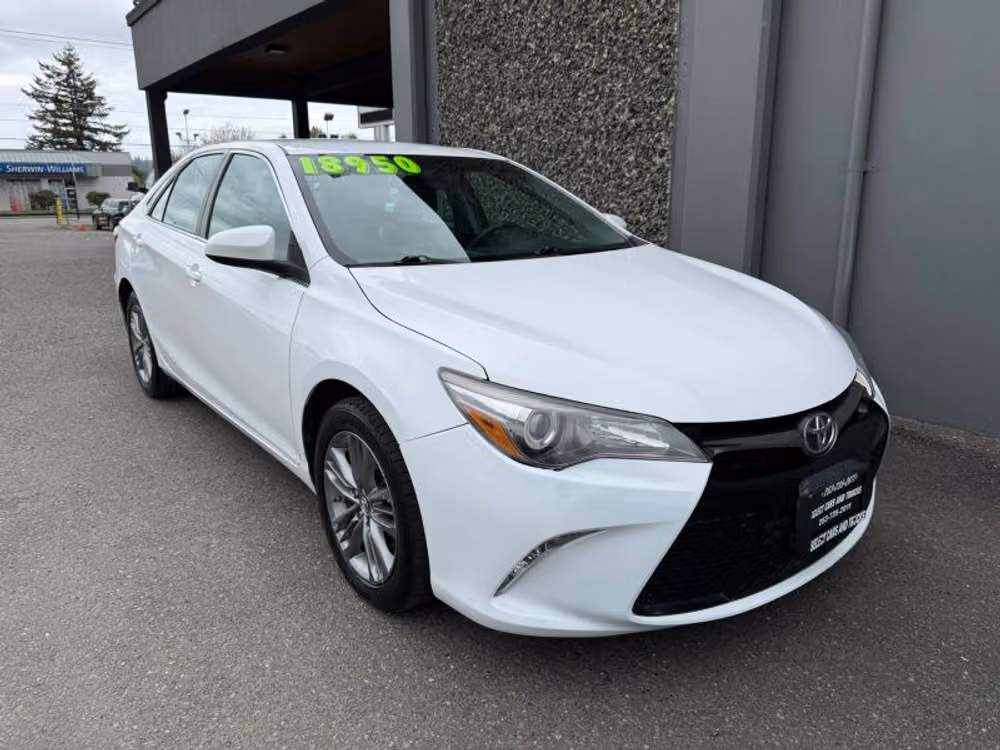 2016 Toyota Camry SE Image 4